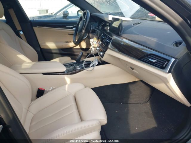 Photo 4 VIN: WBAJB1C51JB374258 - BMW 530E 