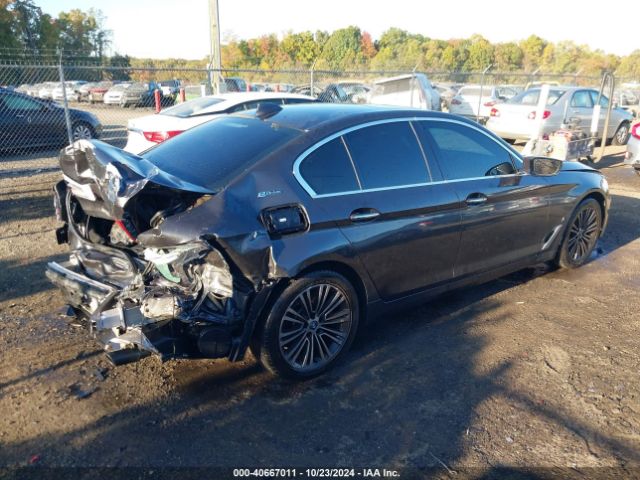 Photo 3 VIN: WBAJB1C52JB374382 - BMW 530E 