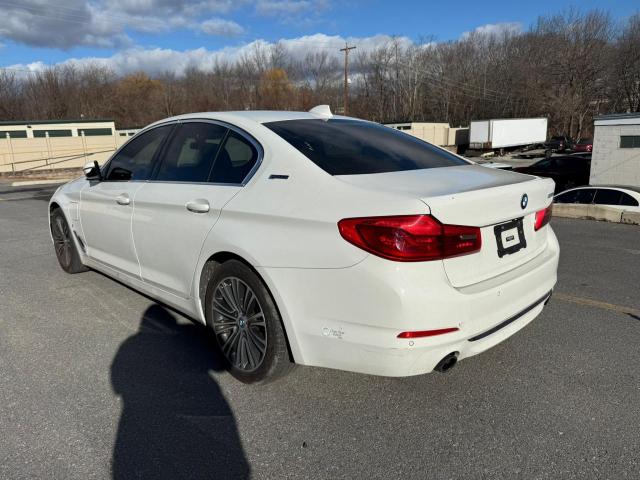 Photo 1 VIN: WBAJB1C52KB375629 - BMW 530XE 