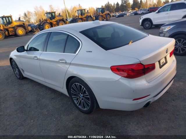 Photo 2 VIN: WBAJB1C53JB085446 - BMW 530E 