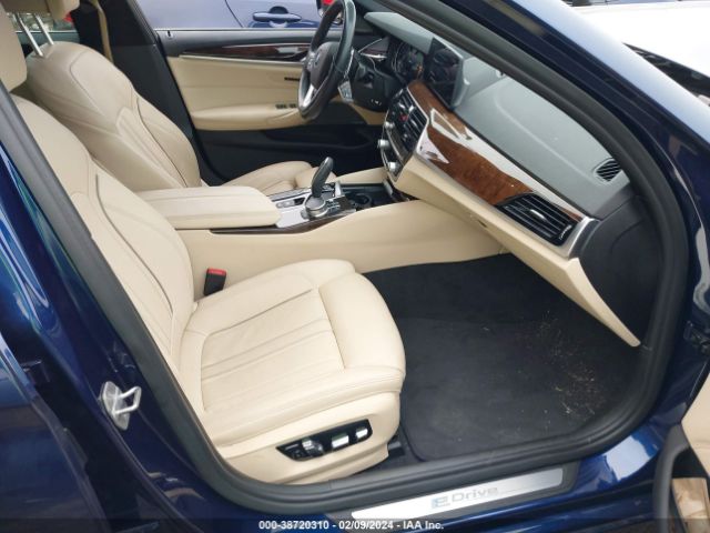 Photo 4 VIN: WBAJB1C55JB084802 - BMW 5 SERIES 