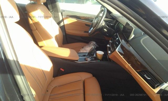 Photo 4 VIN: WBAJB1C57JB085000 - BMW 530XE 