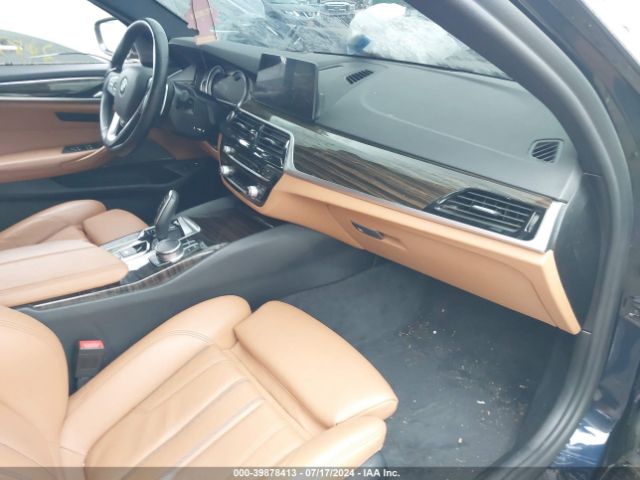 Photo 4 VIN: WBAJB1C57JB085286 - BMW 530E 