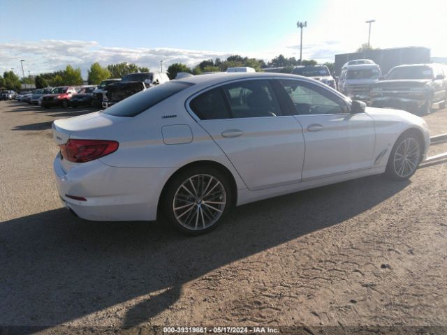 Photo 3 VIN: WBAJB1C57KB375688 - BMW 530E 