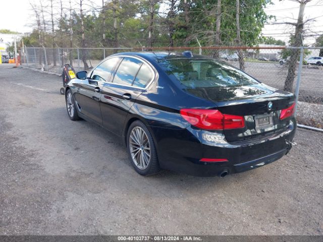 Photo 2 VIN: WBAJB1C58JB374595 - BMW 530E 