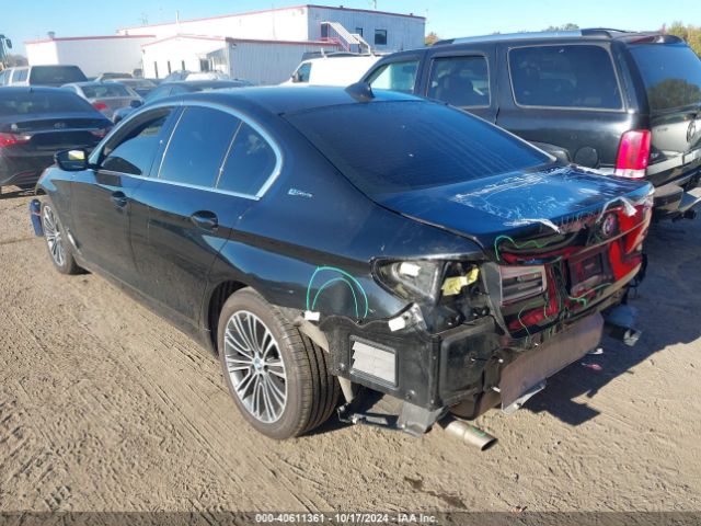 Photo 2 VIN: WBAJB1C58KB375764 - BMW 530E 