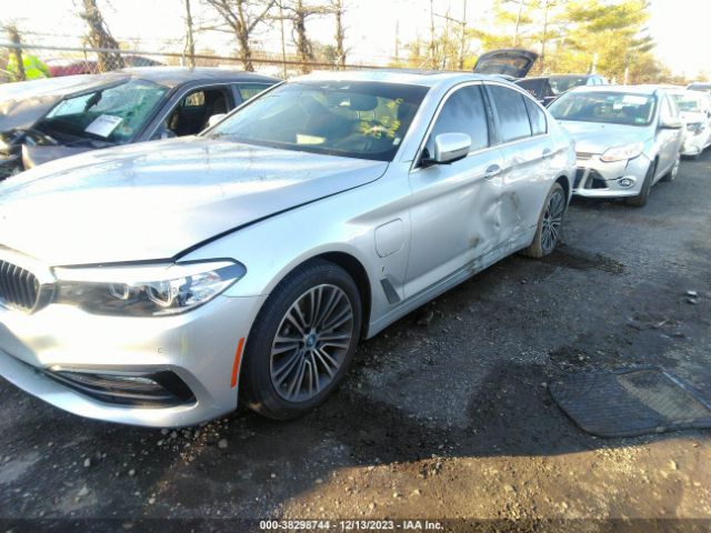 Photo 1 VIN: WBAJB1C59JB084169 - BMW 530E 