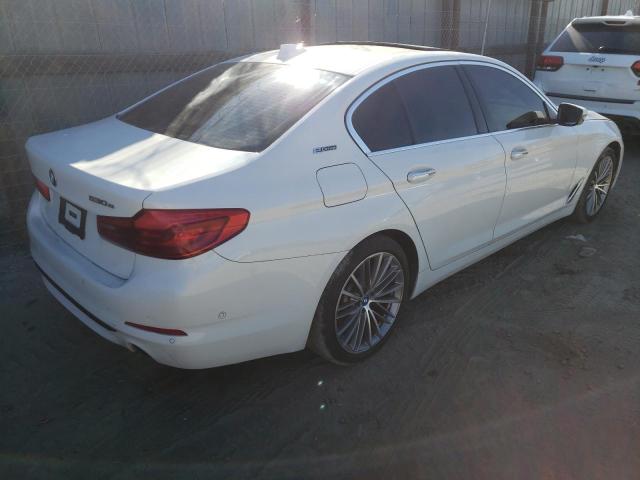 Photo 3 VIN: WBAJB1C59JG623988 - BMW 530XE 