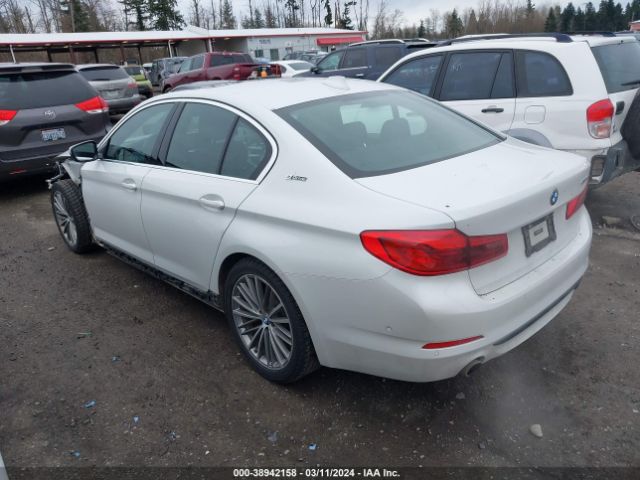 Photo 2 VIN: WBAJB1C5XKB376883 - BMW 530E 