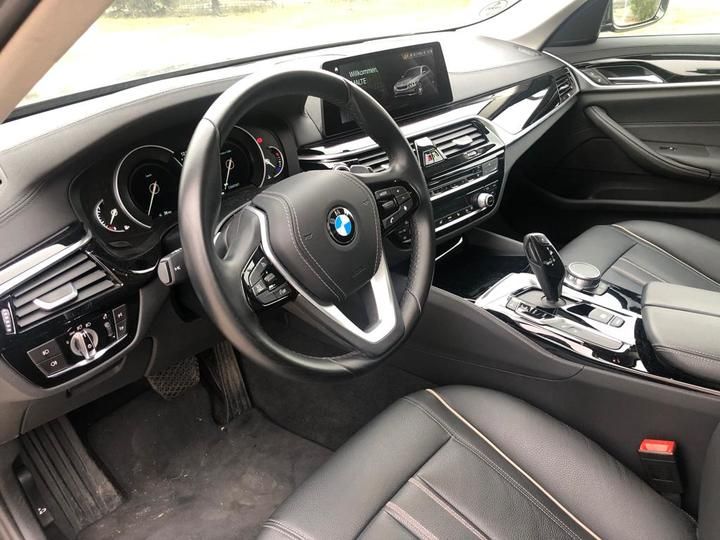 Photo 8 VIN: WBAJB31010BP90876 - BMW 540I CITY CAR 