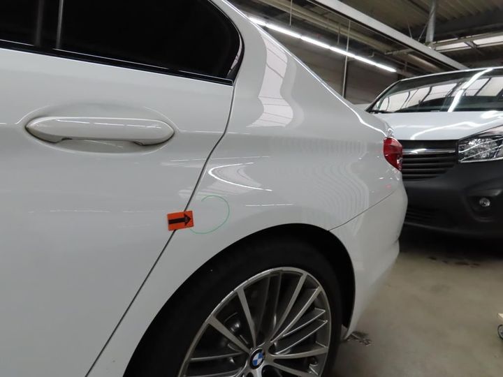 Photo 15 VIN: WBAJB510X0WW03378 - BMW 5 