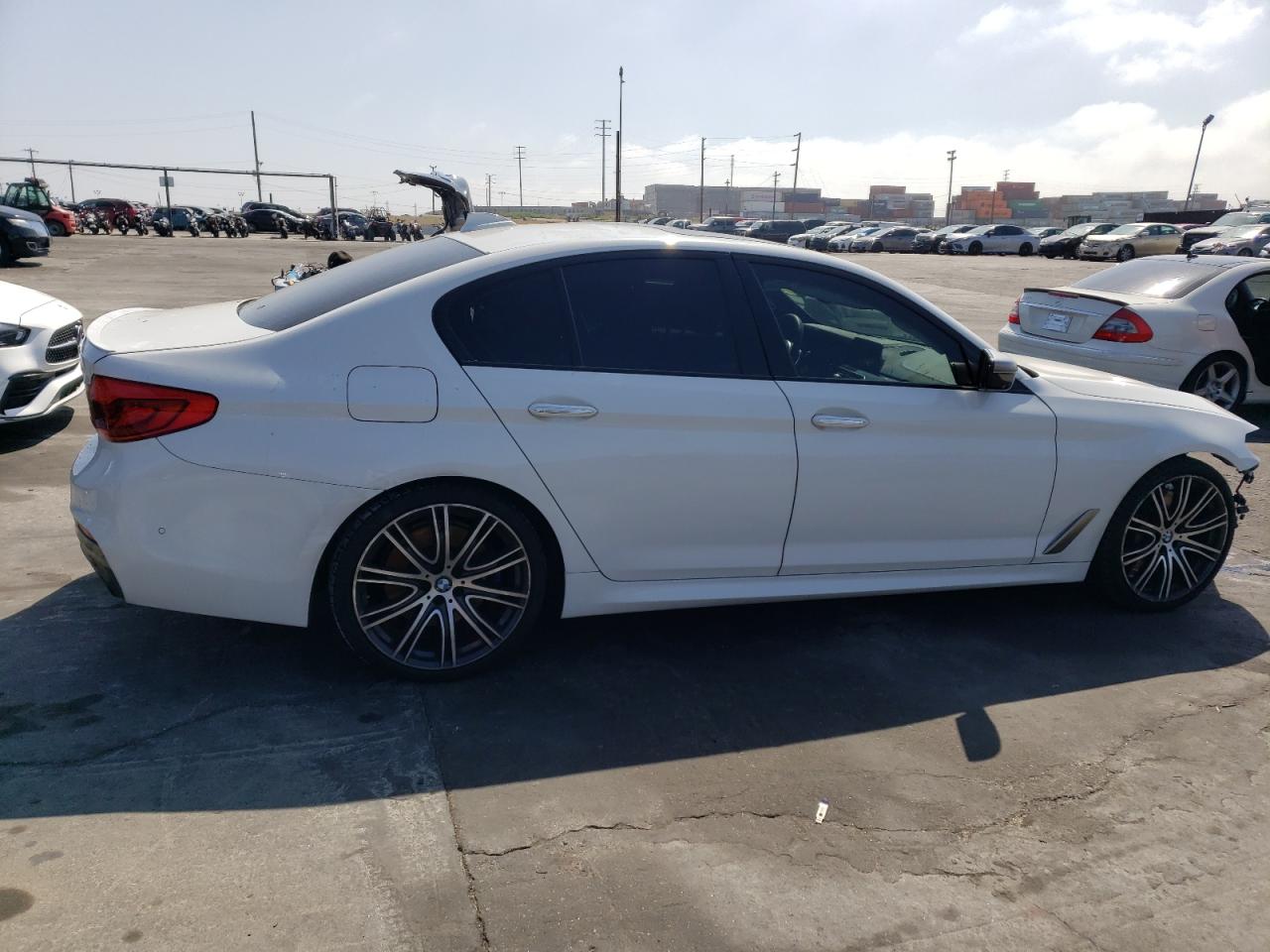 Photo 2 VIN: WBAJB9C51JB035322 - BMW M550I XDRIVE 