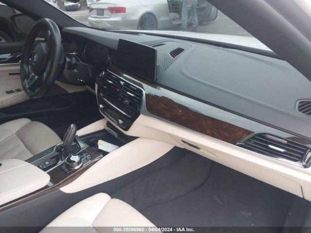 Photo 4 VIN: WBAJB9C51JB049656 - BMW M550I 