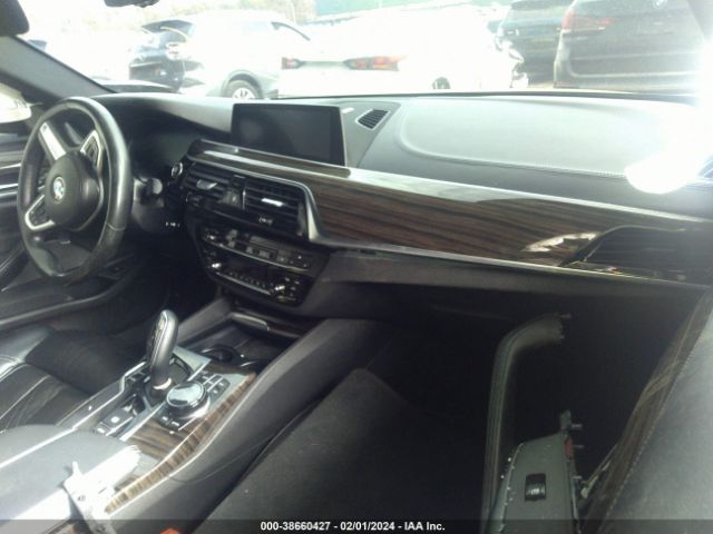 Photo 4 VIN: WBAJB9C52KB288974 - BMW M550I 