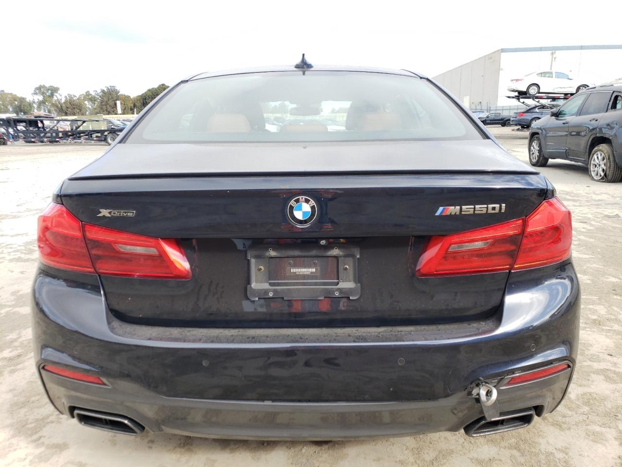 Photo 5 VIN: WBAJB9C53JB049609 - BMW M5 