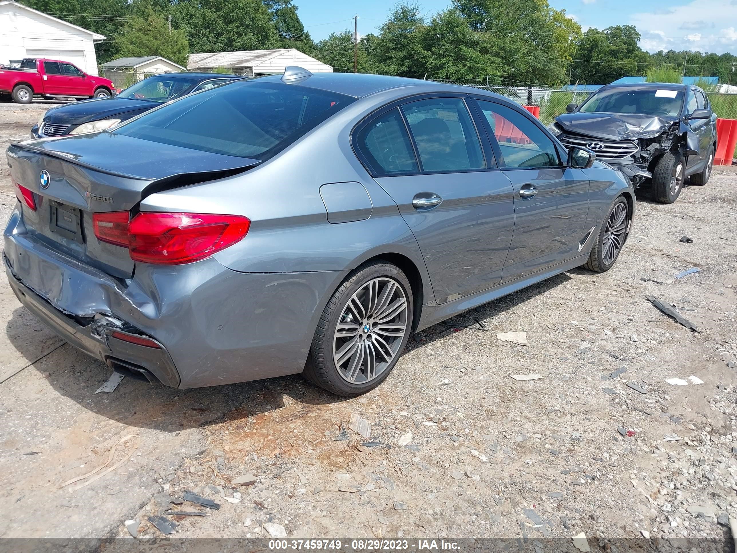 Photo 3 VIN: WBAJB9C57JB036751 - BMW 5 SERIES 