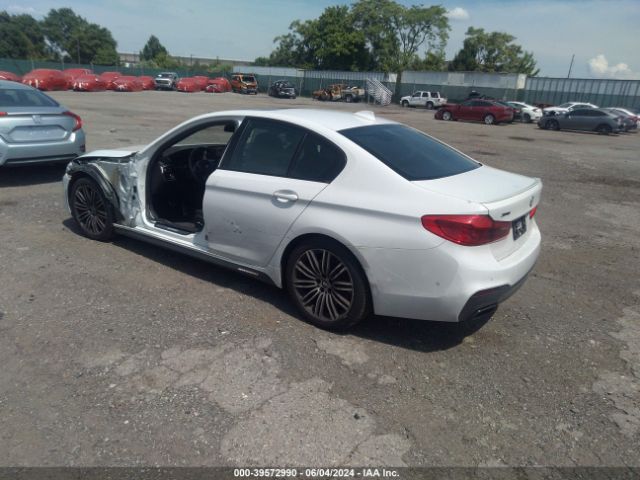 Photo 2 VIN: WBAJB9C59KB464595 - BMW M550I 