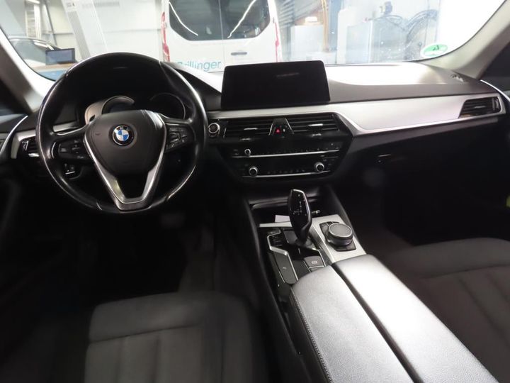 Photo 5 VIN: WBAJC31000B051544 - BMW 5 