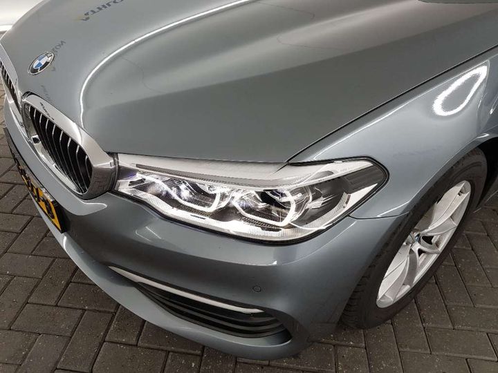 Photo 11 VIN: WBAJC31000G991927 - BMW 5 SERIE SEDAN 