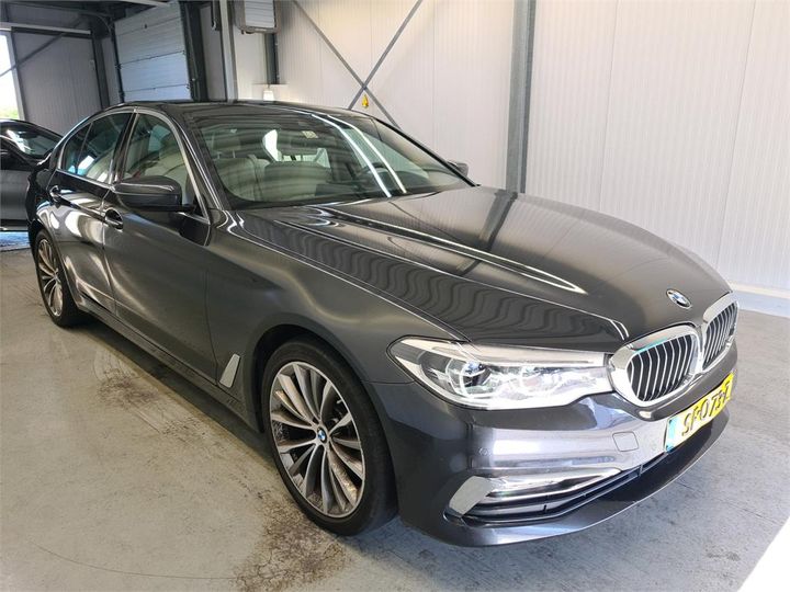 Photo 2 VIN: WBAJC31000WB80640 - BMW 520 