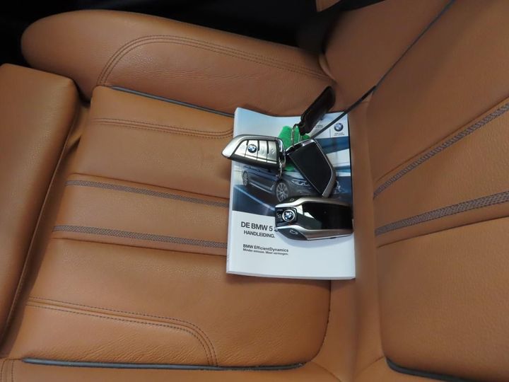 Photo 13 VIN: WBAJC31010G871568 - BMW 5 SERIE SEDAN 