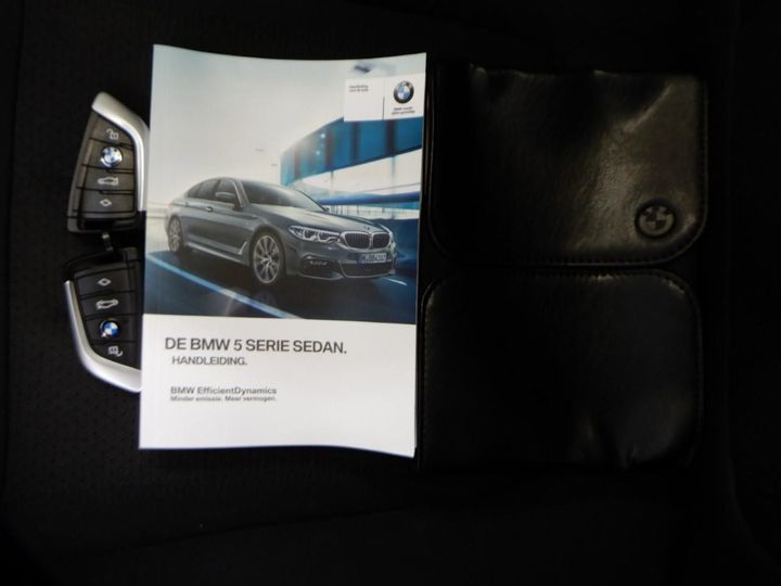 Photo 11 VIN: WBAJC31020B052808 - BMW 5 SERIE SEDAN 