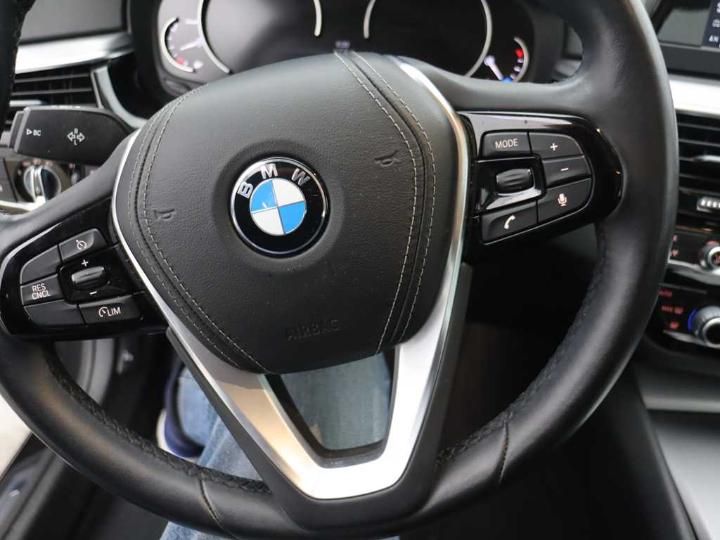 Photo 32 VIN: WBAJC31040G872178 - BMW 5-SERIE &#3916 