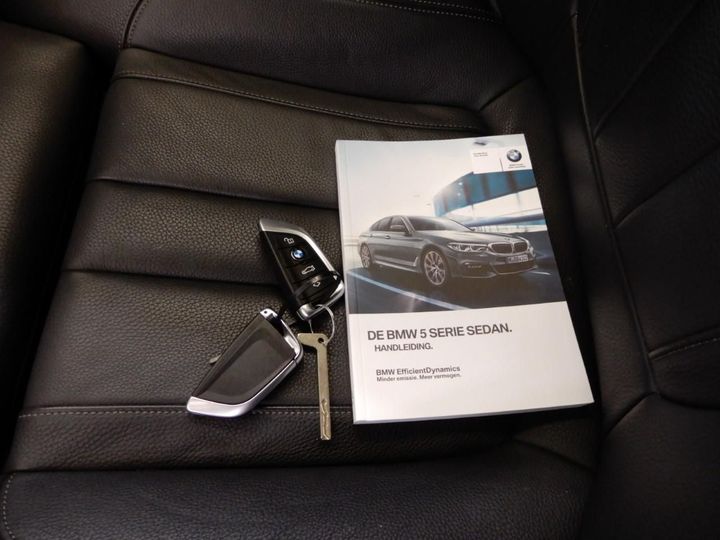 Photo 10 VIN: WBAJC31060G871789 - BMW 5 SERIE SEDAN 