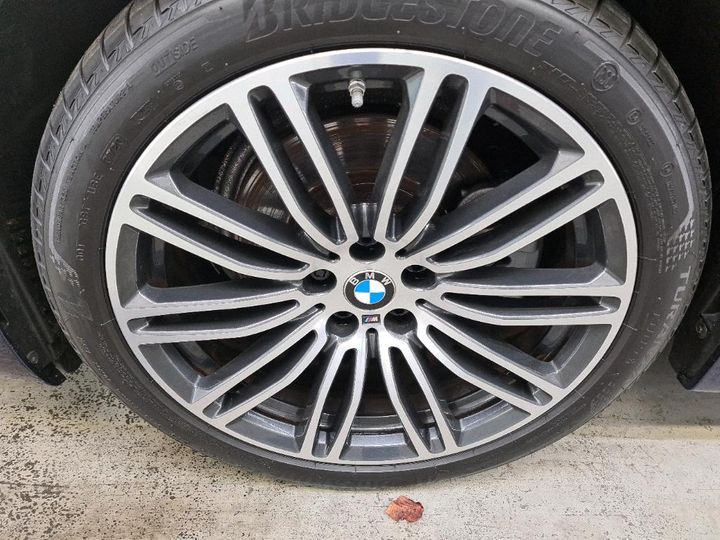 Photo 12 VIN: WBAJC31070G996655 - BMW 520 