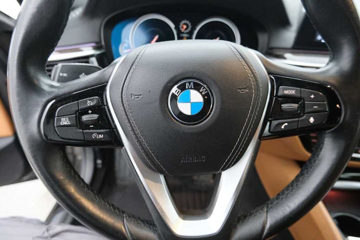 Photo 21 VIN: WBAJC31090B050666 - BMW 5-SERIE &#3916 