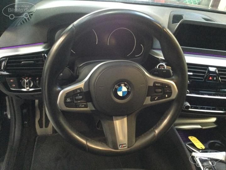 Photo 3 VIN: WBAJC9100KB281171 - BMW 5 SERIES SALOON 