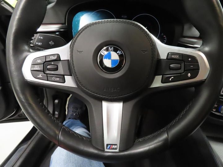 Photo 10 VIN: WBAJC9107KB280356 - BMW SERIES 5 