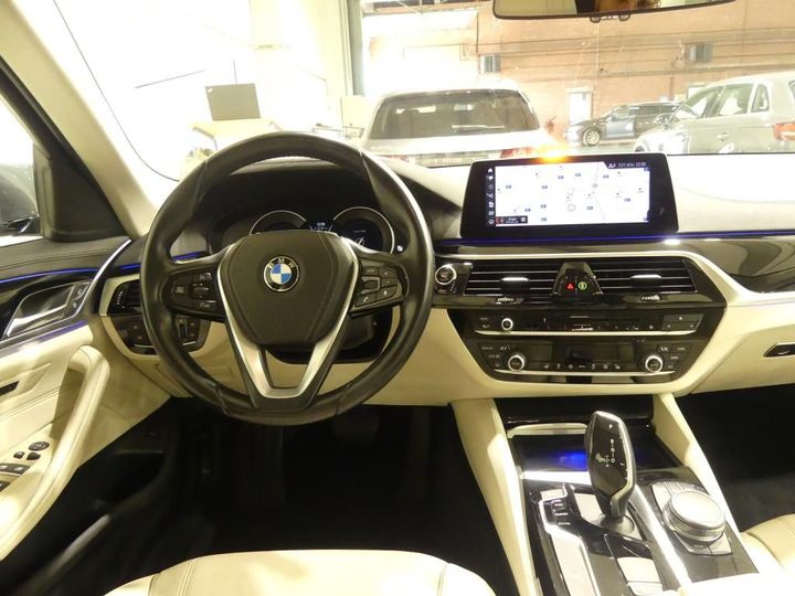 Photo 8 VIN: WBAJC91090G940641 - BMW 5 - 2017 