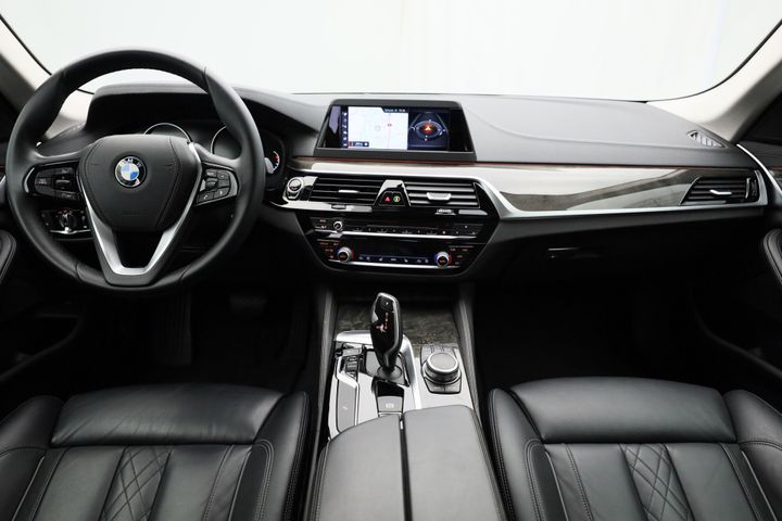 Photo 8 VIN: WBAJD510X0BL19251 - BMW 5 