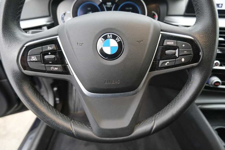 Photo 28 VIN: WBAJE31000G592543 - BMW 5-SERIE &#3916 