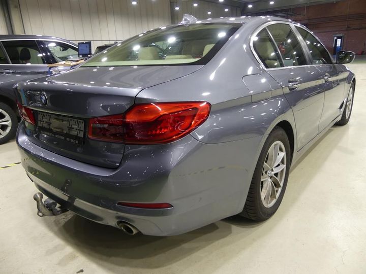 Photo 3 VIN: WBAJE31030B384878 - BMW 5 