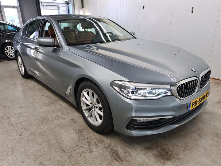 Photo 2 VIN: WBAJE31030G592343 - BMW 520 