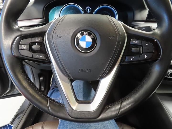 Photo 10 VIN: WBAJE3105JB169455 - BMW SERIES 5 