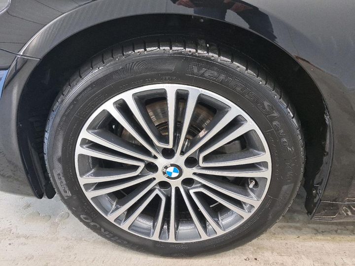 Photo 14 VIN: WBAJE31090G592461 - BMW 520 