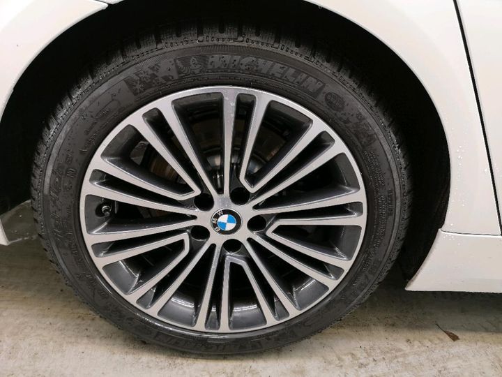 Photo 15 VIN: WBAJE310X0G624690 - BMW 520 