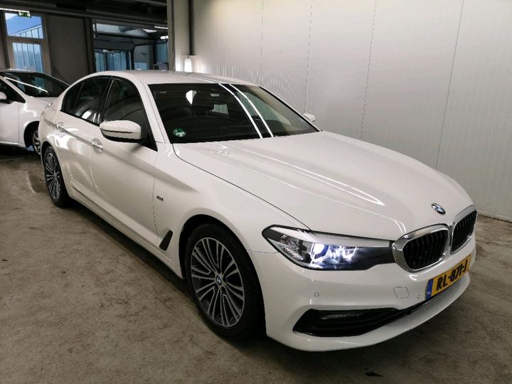 Photo 2 VIN: WBAJE310X0G624690 - BMW 520 