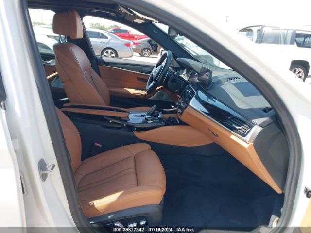 Photo 4 VIN: WBAJE5C30HG915407 - BMW 540I 