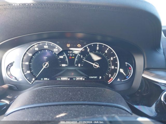 Photo 6 VIN: WBAJE5C31HG916663 - BMW 540I 