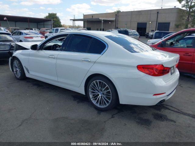 Photo 2 VIN: WBAJE5C32HG917384 - BMW 540I 