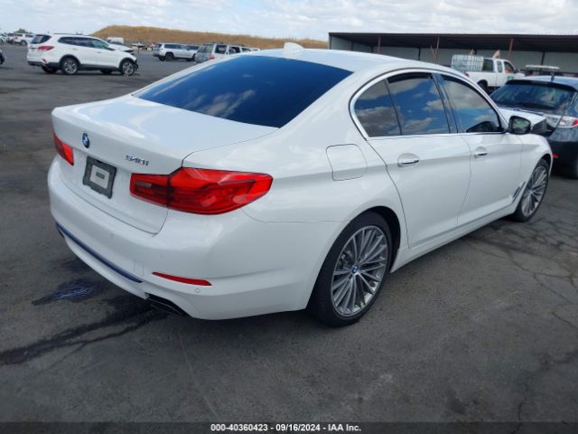 Photo 3 VIN: WBAJE5C32HG917384 - BMW 540I 