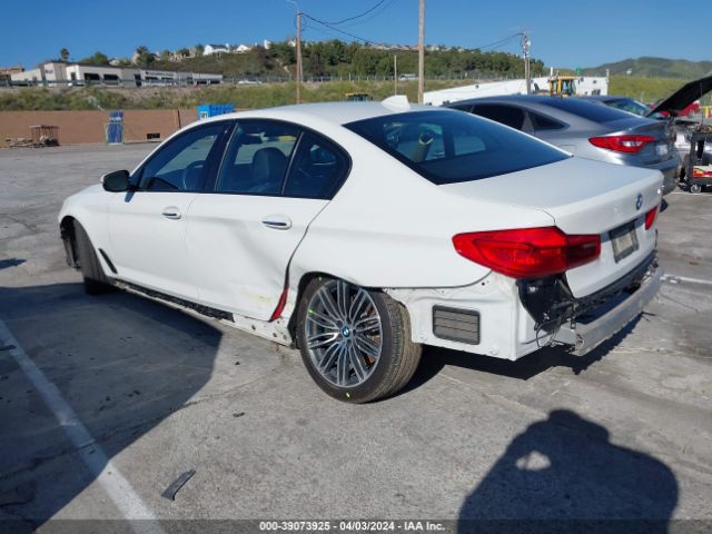 Photo 2 VIN: WBAJE5C33HG477675 - BMW 540I 