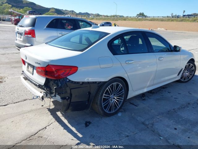 Photo 3 VIN: WBAJE5C33HG477675 - BMW 540I 