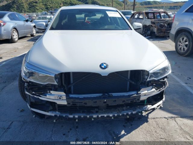 Photo 5 VIN: WBAJE5C33HG477675 - BMW 540I 