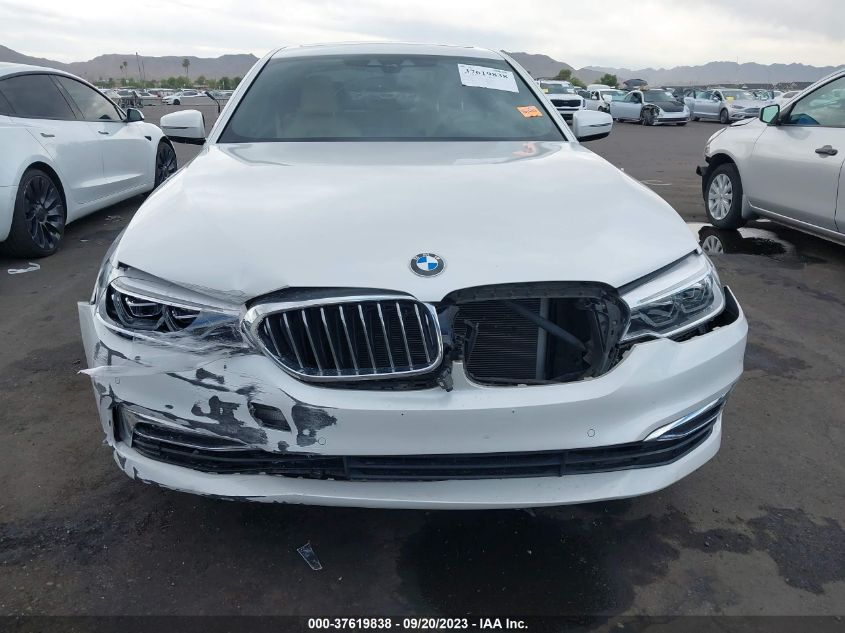 Photo 11 VIN: WBAJE5C34HG915720 - BMW 540I 