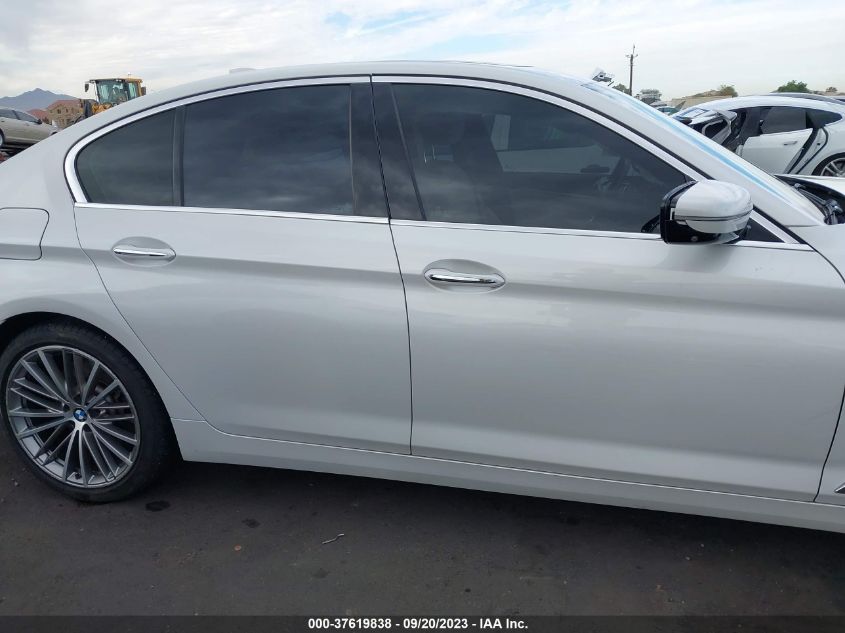 Photo 12 VIN: WBAJE5C34HG915720 - BMW 540I 